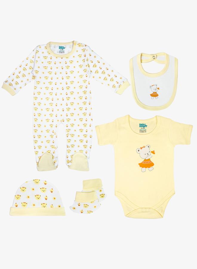 بابيز_بيسك طقم 5 قطع - مريلة، رومبر، قفازات، قبعة، وبدلة نوم - Image 1